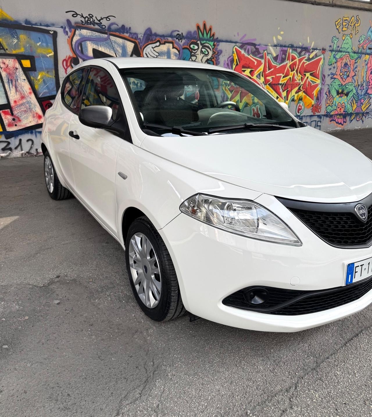 Lancia Ypsilon 1.2 69 CV 5 porte GPL Ecochic Gold