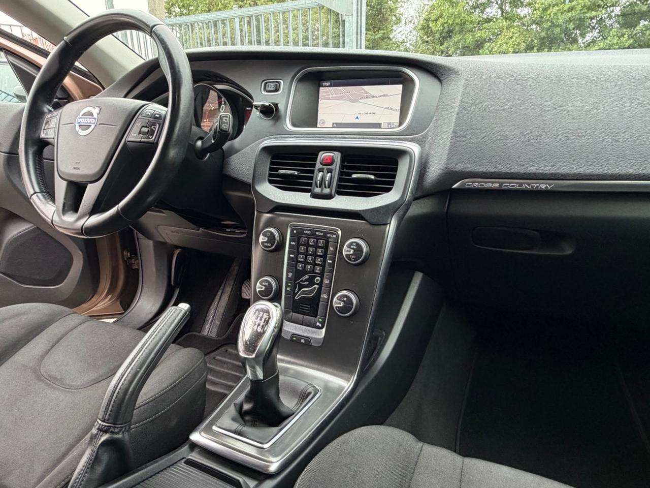 Volvo V40 Cross Country D2 1.6d Momentum