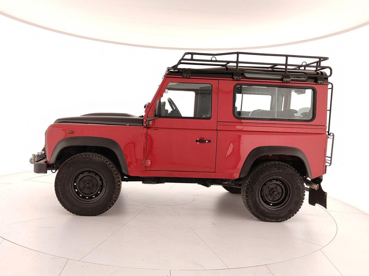 Land Rover Defender 90 2.2 TD4 Soft top N1