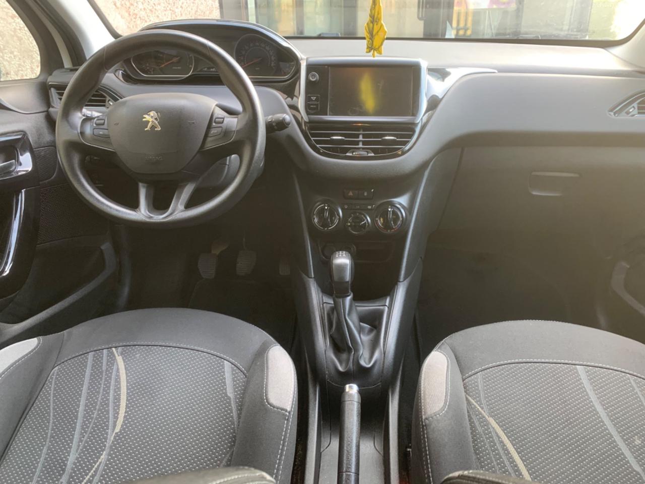 Peugeot 208 1.4 HDi 68 CV 5 porte Allure