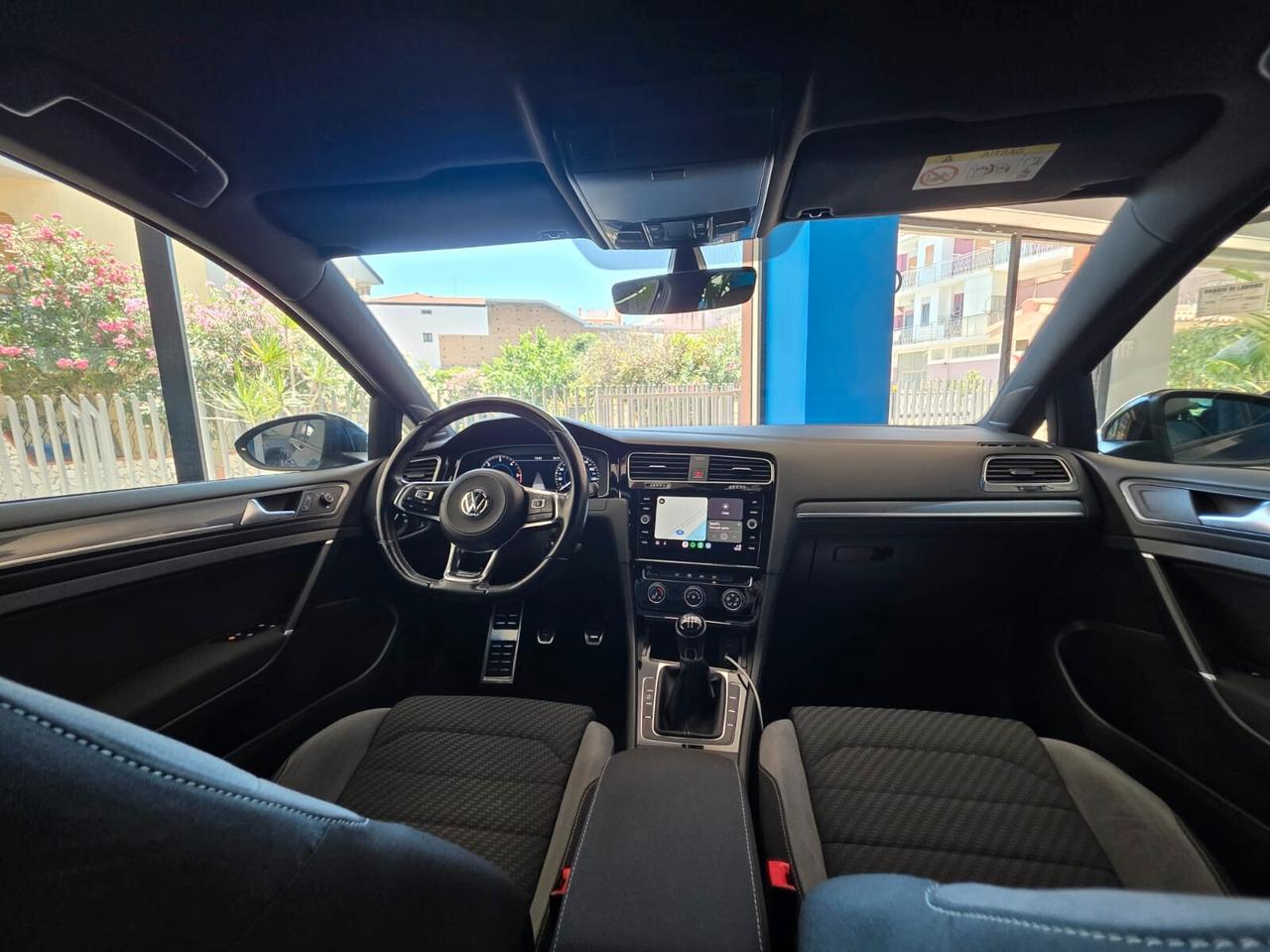 Volkswagen Golf 7.5 R-Line 1.6tdi VIRTUAL FARI LED