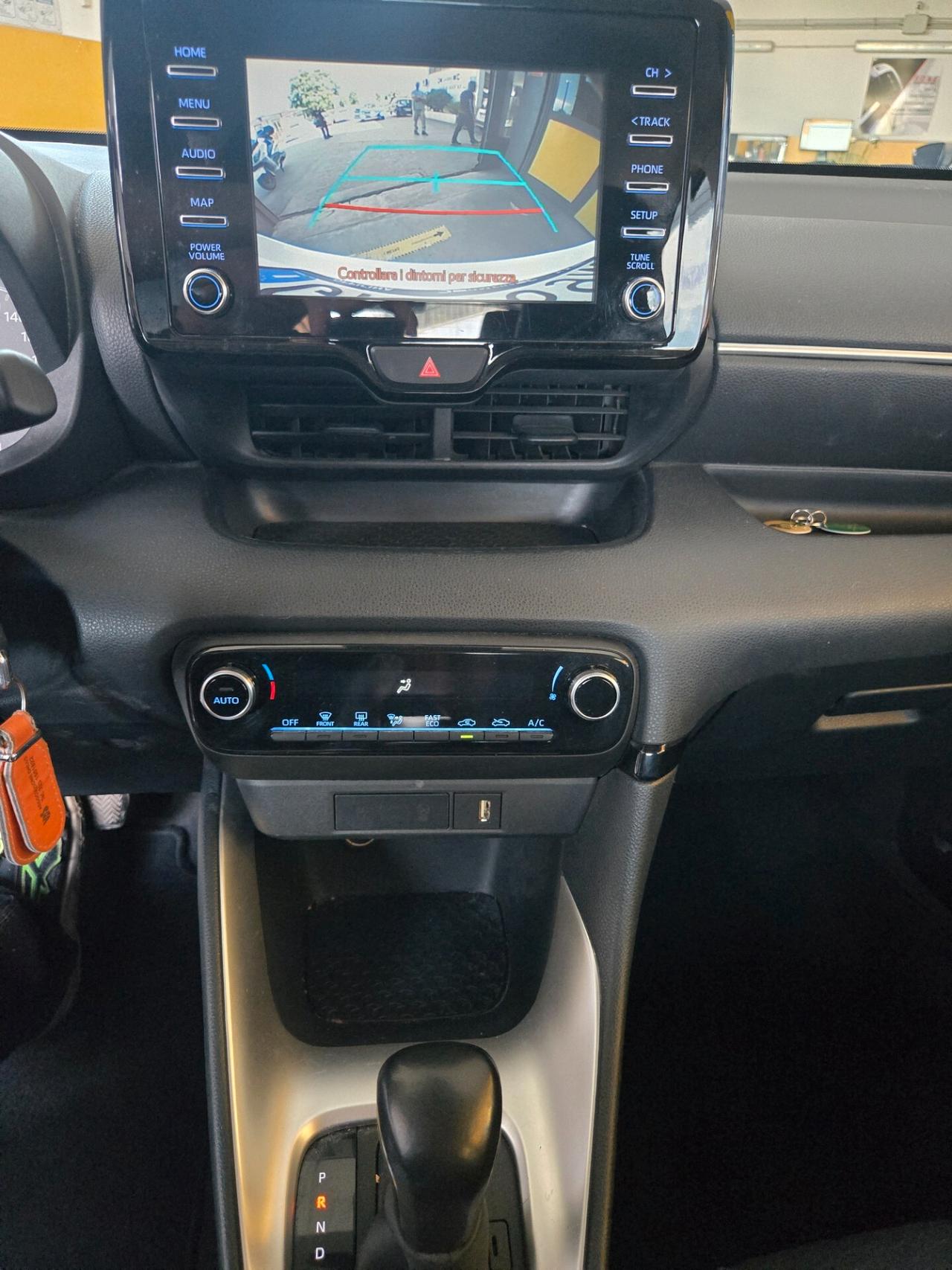 Toyota Yaris 1.5 Hybrid SENZA VINCOLI DI FINANZIAMENTO