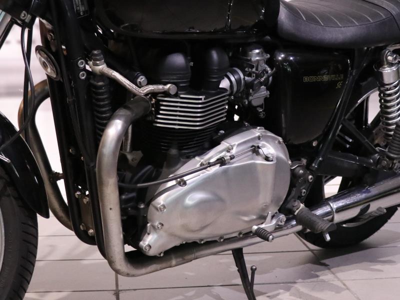 Triumph Bonneville 865 SE