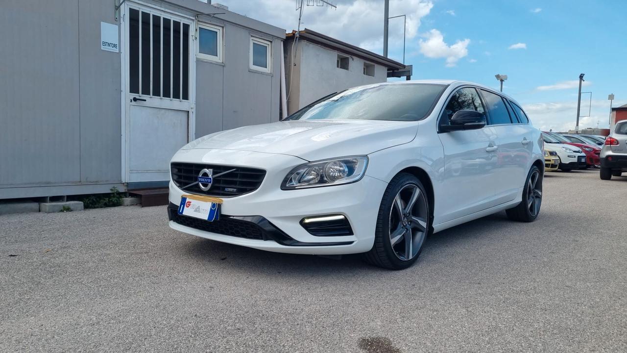 Volvo V60 D4 Geartronic R-design Momentum
