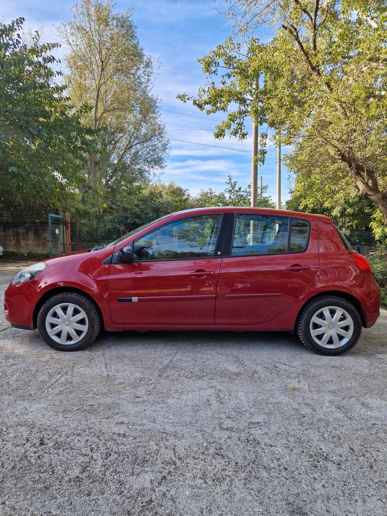 Renault Clio 1.2 Benz 75 cv - 2011