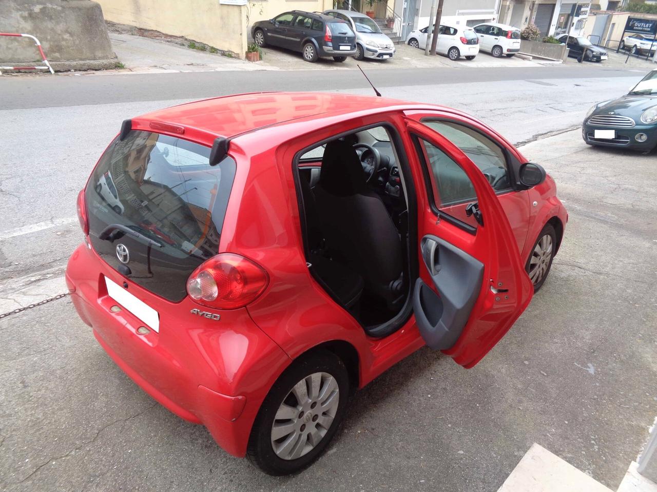 Toyota Aygo 1.0 68CV 5 porte (Finanziabile)