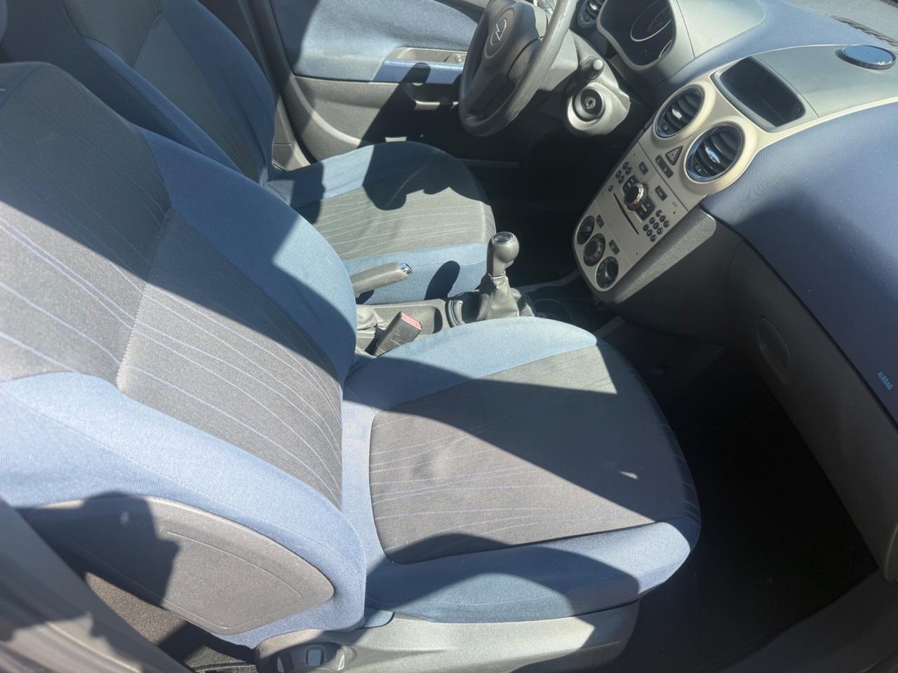 Opel Corsa 1.2 5 porte benzina