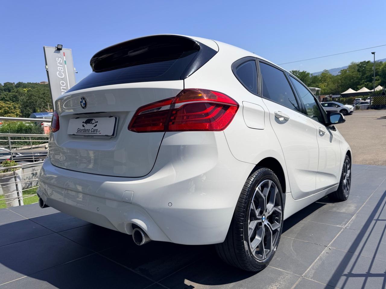 Bmw 2er Active Tourer 220d Luxury aut.