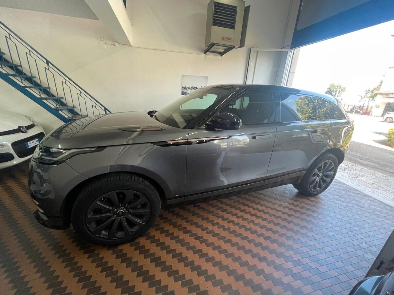 Land Rover Range Rover Velar 2.0D I4 240 CV R-Dynamic S