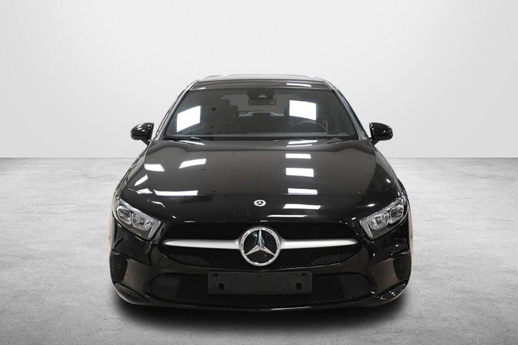 MERCEDES-BENZ A 180D 116CV 6M. BUSINESS SOLUTION ( FARI LED - NAVI PREMIUM - MIRROR - TETTO PANORAMICO APR. - CRUISE - PARK ASSISTANT - TELECAMERA POST. )