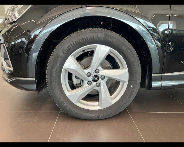 AUDI Q3 35 TDI S tronic Business Advanced