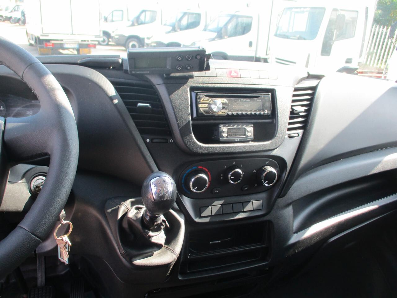 Iveco Daily 35C15 3000 150CV FRIGO ATP FRCX 09/2028 7 PEDANE