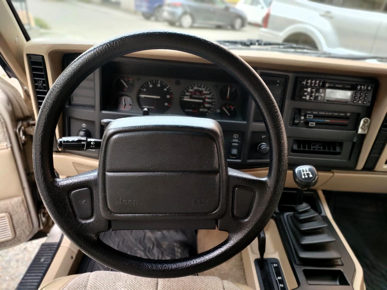 Jeep Cherokee 2.5 TD 5 porte Selec-Trac Country