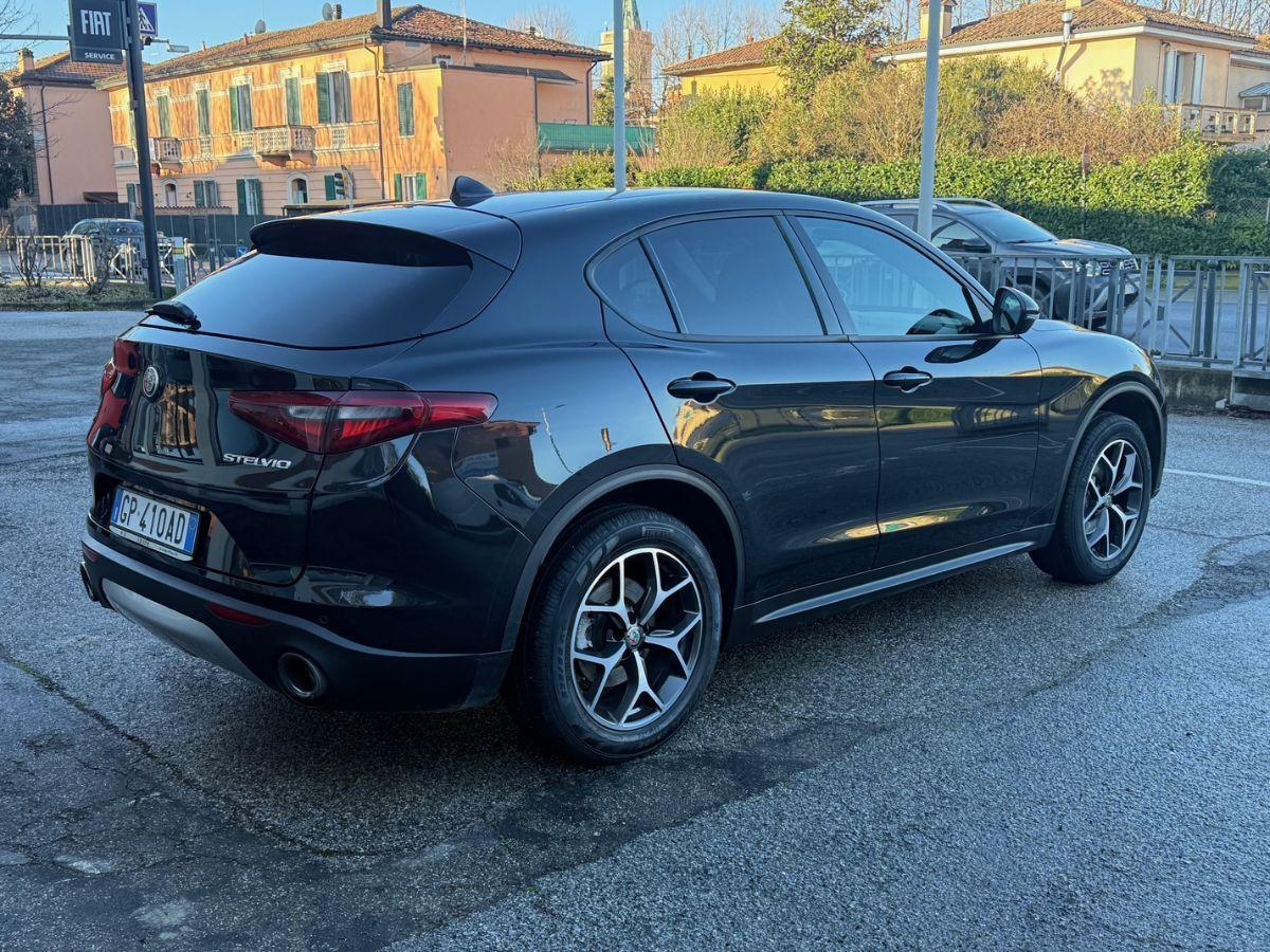 ALFA ROMEO - Stelvio - 2.0 Turbo 200CV AT8 Q4 Executive