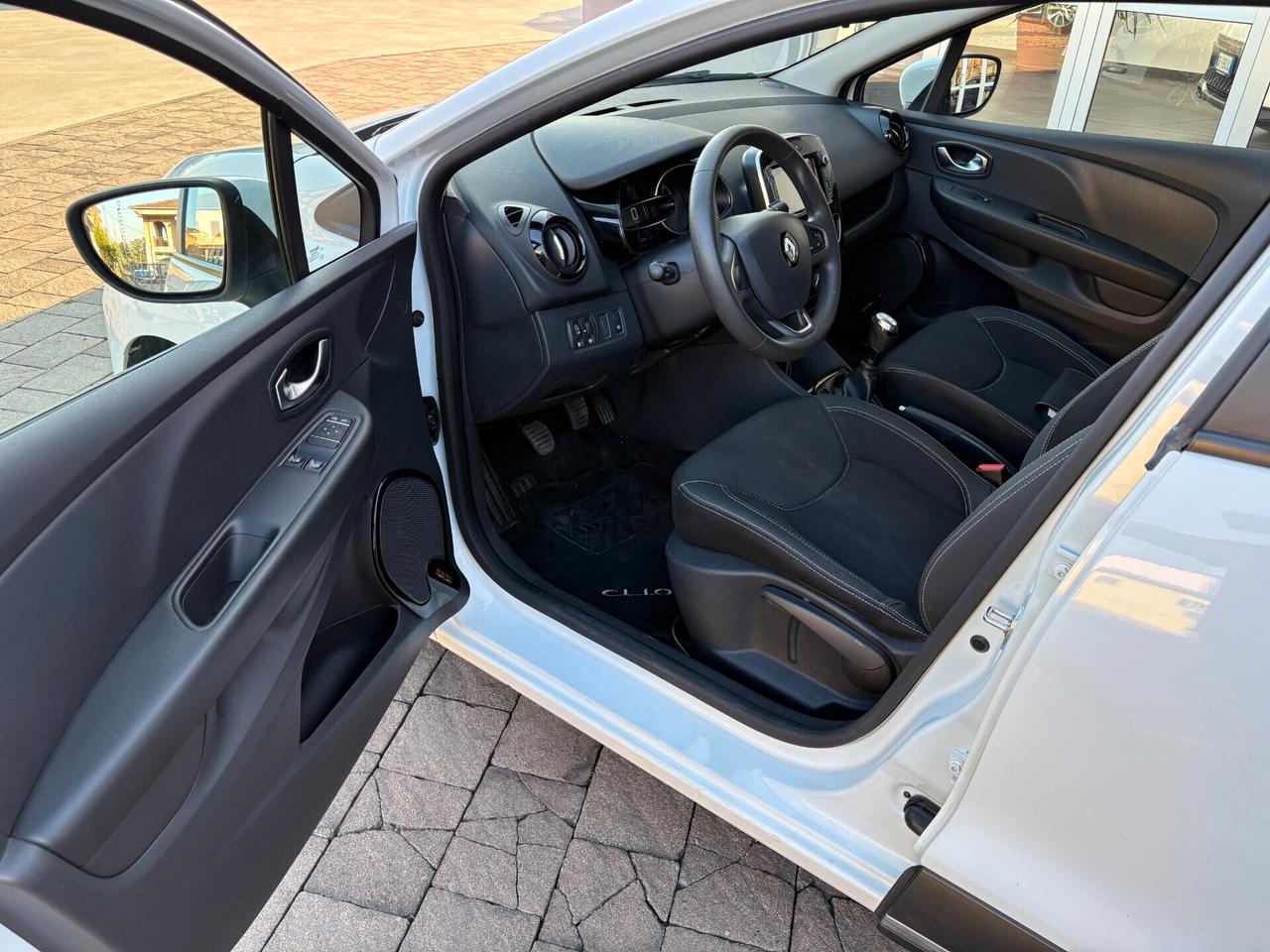 Renault Clio 1.5 dCi 75 CV 5 porte Moschino Intens