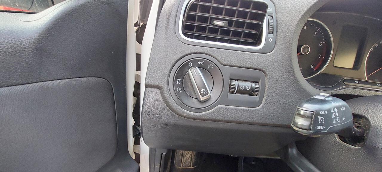 POLO 1,2 BENZINA TETTO APRIBILE X NEOPATENTATI SENSORI DI PARCHEGGIO IMPECCABILE