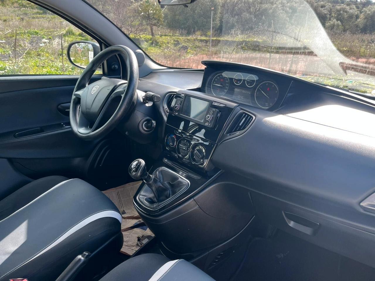 Lancia Ypsilon 1.3MLJT COME NUOVA CHIAMA