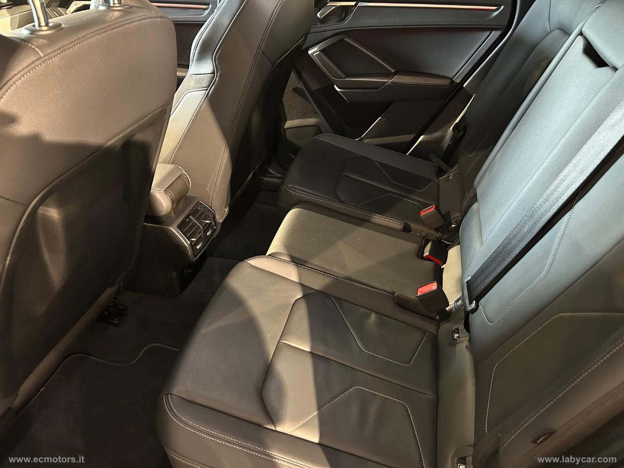 AUDI Q3 35 TDI quattro S tronic S line edit.