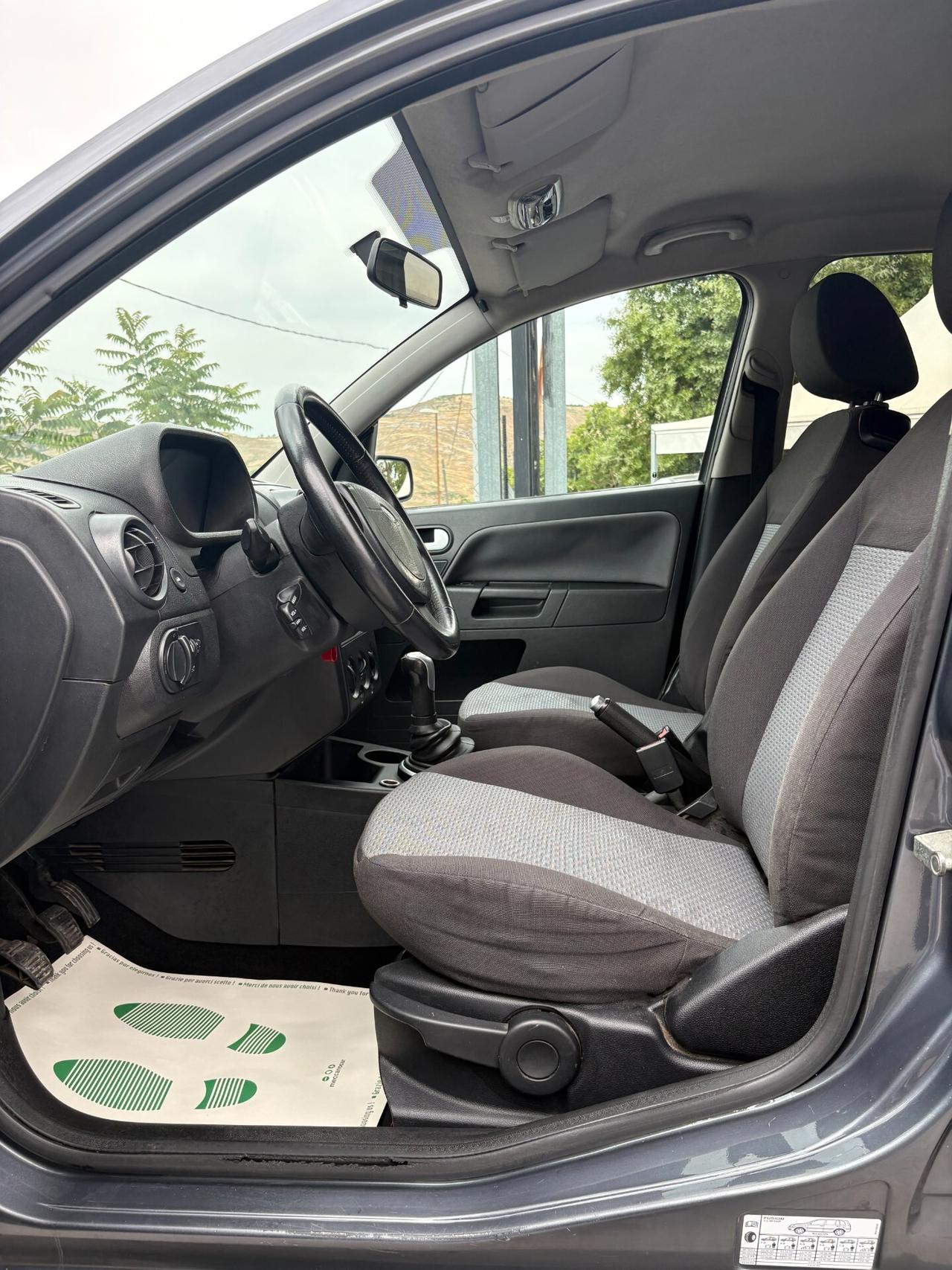 Ford Fusion 1.6 TDCi 5p. Collection