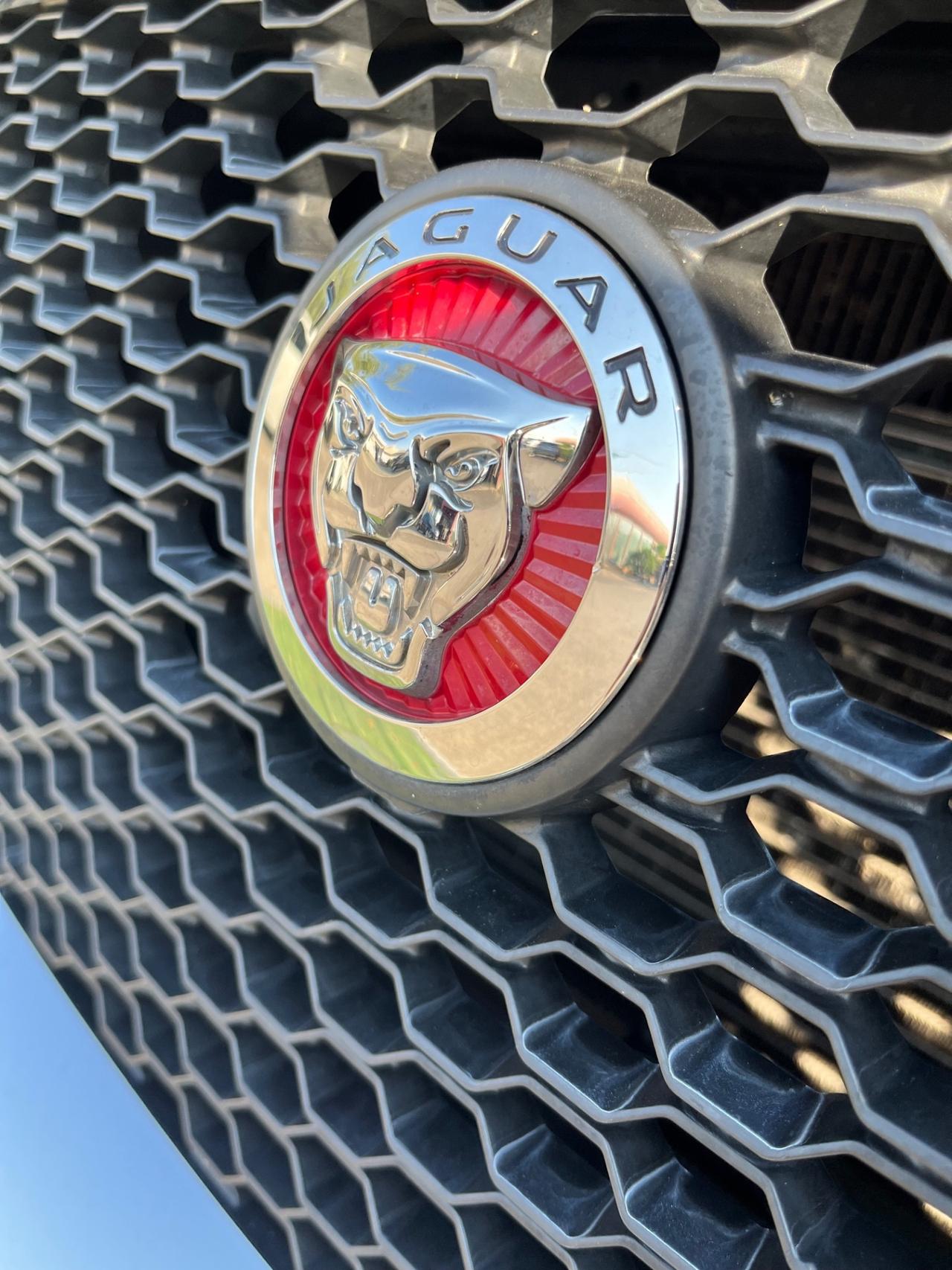 Jaguar F-Pace 2.0 D 180 CV AWD Portfolio