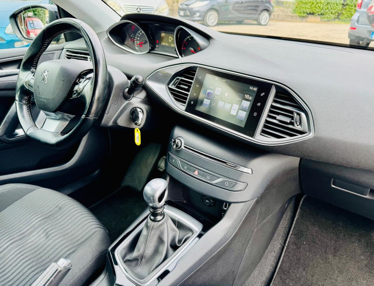 Peugeot 3008 BlueHDi 120 S&S Business