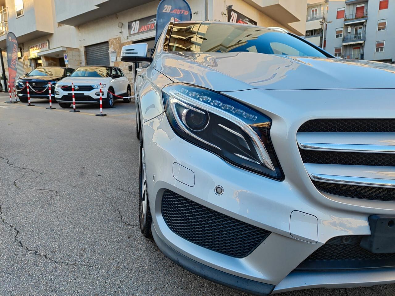Mercedes-benz GLA 180 Sport AMG * Navi * Full * AMG * Garantita 12 Mesi