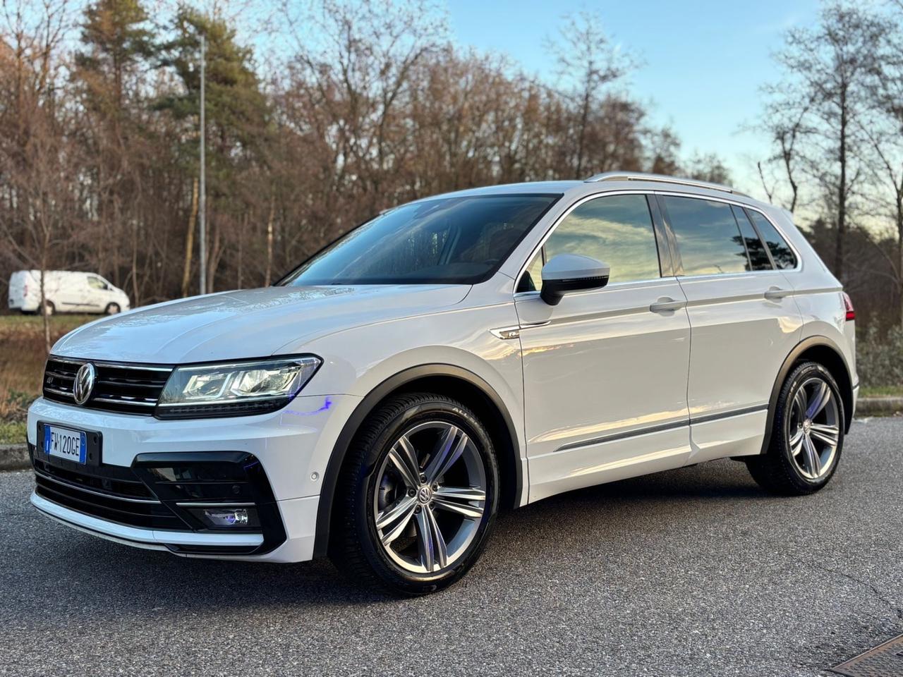 Volkswagen Tiguan 1.6 TDI SCR R-LINE BlueMotion Technology