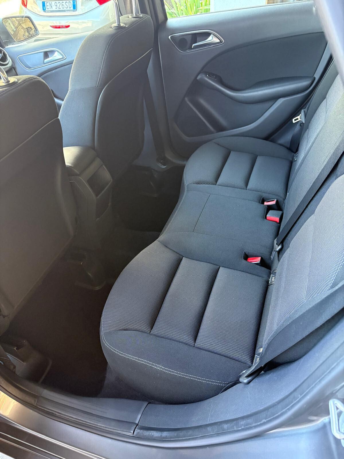 Mercedes-benz B 180 B 180 CDI Automatic Premium