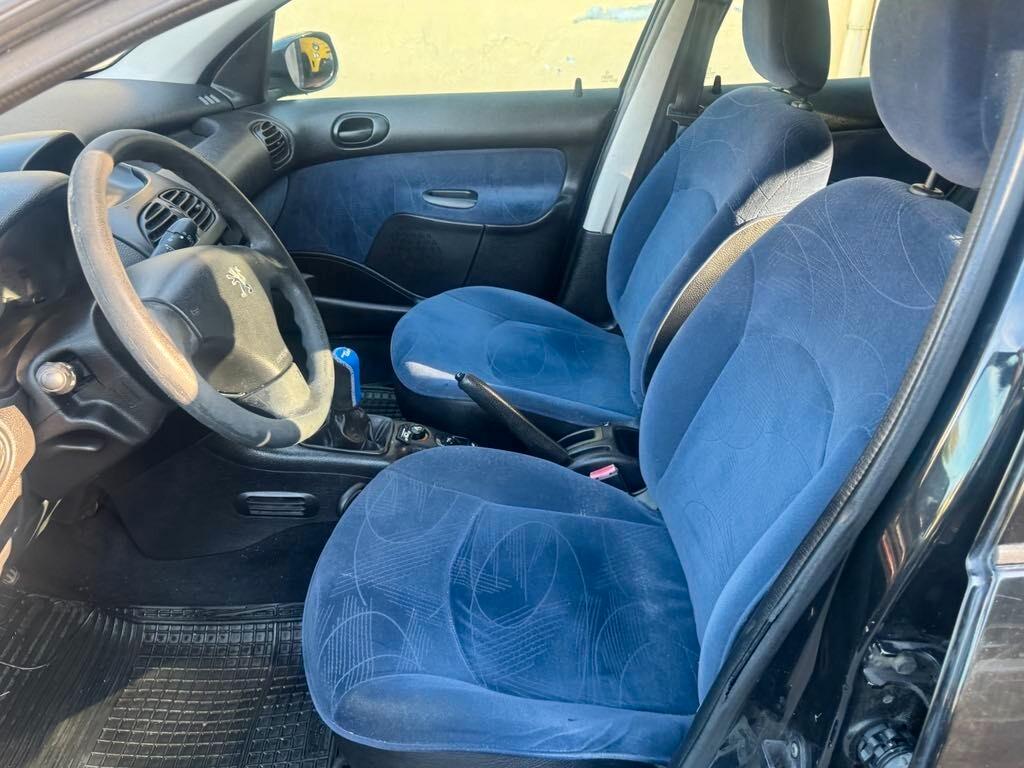 Peugeot 206 1.4 5p. GPL
