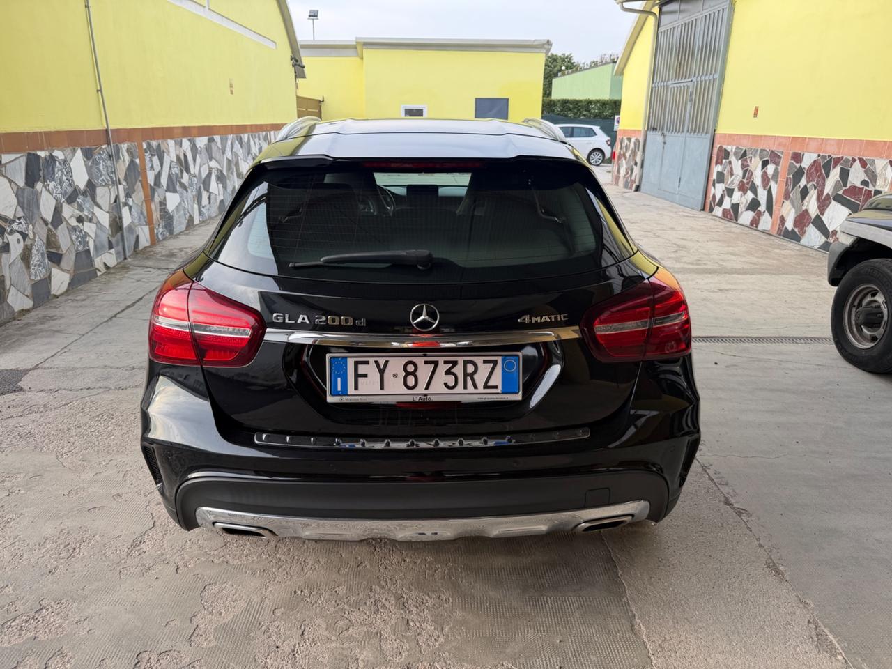 Mercedes GLA 200 d Autom. 4Matic Premium AMG