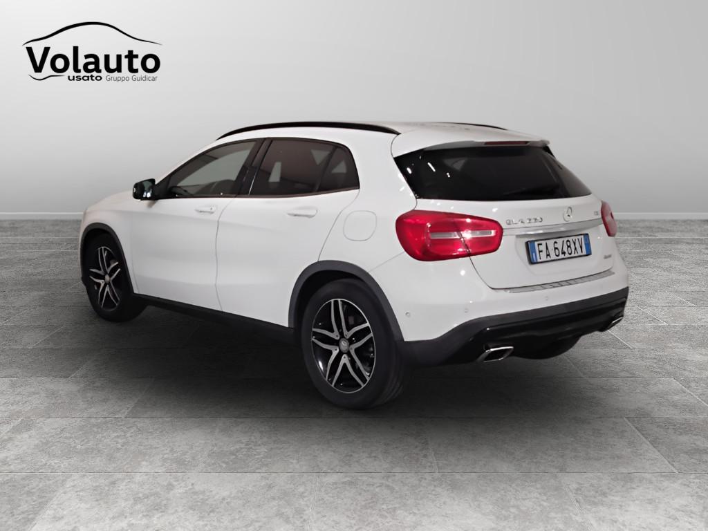 Mercedes-Benz GLA-X156 2014 - GLA 220 d (cdi) Sport 4matic 170cv auto