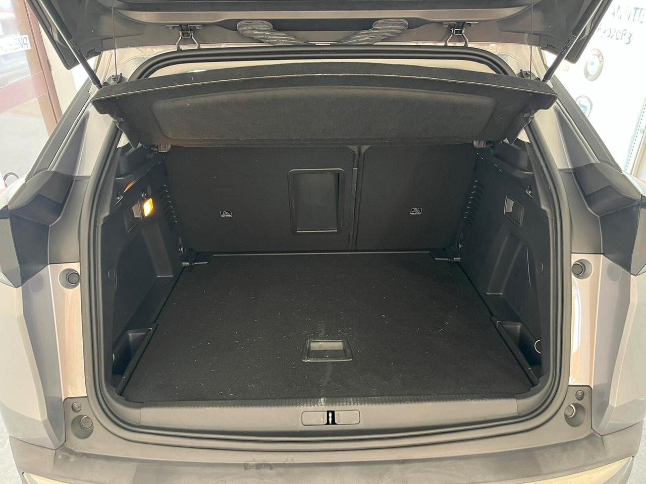 Peugeot 3008 BlueHDi 120 EAT6 Allure