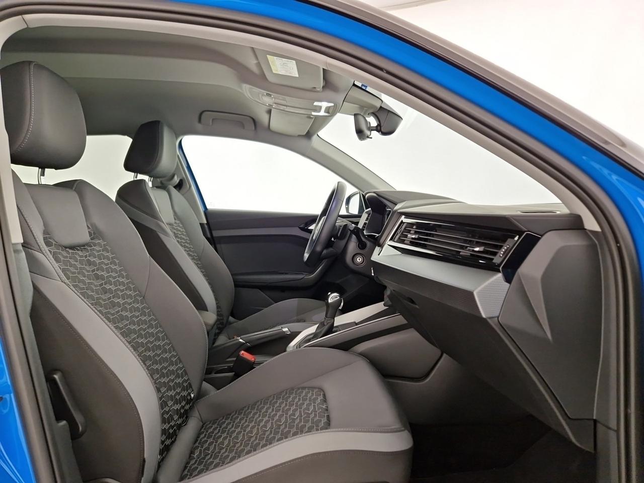 Audi A1 sportback 35 1.5 tfsi identity black s-tronic