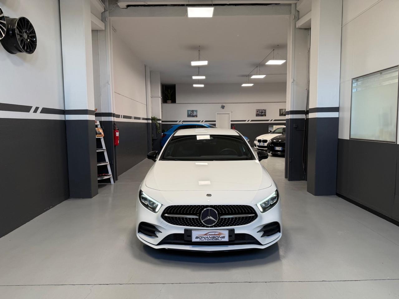 Mercedes-benz A 180 Premium Amg Night Edition