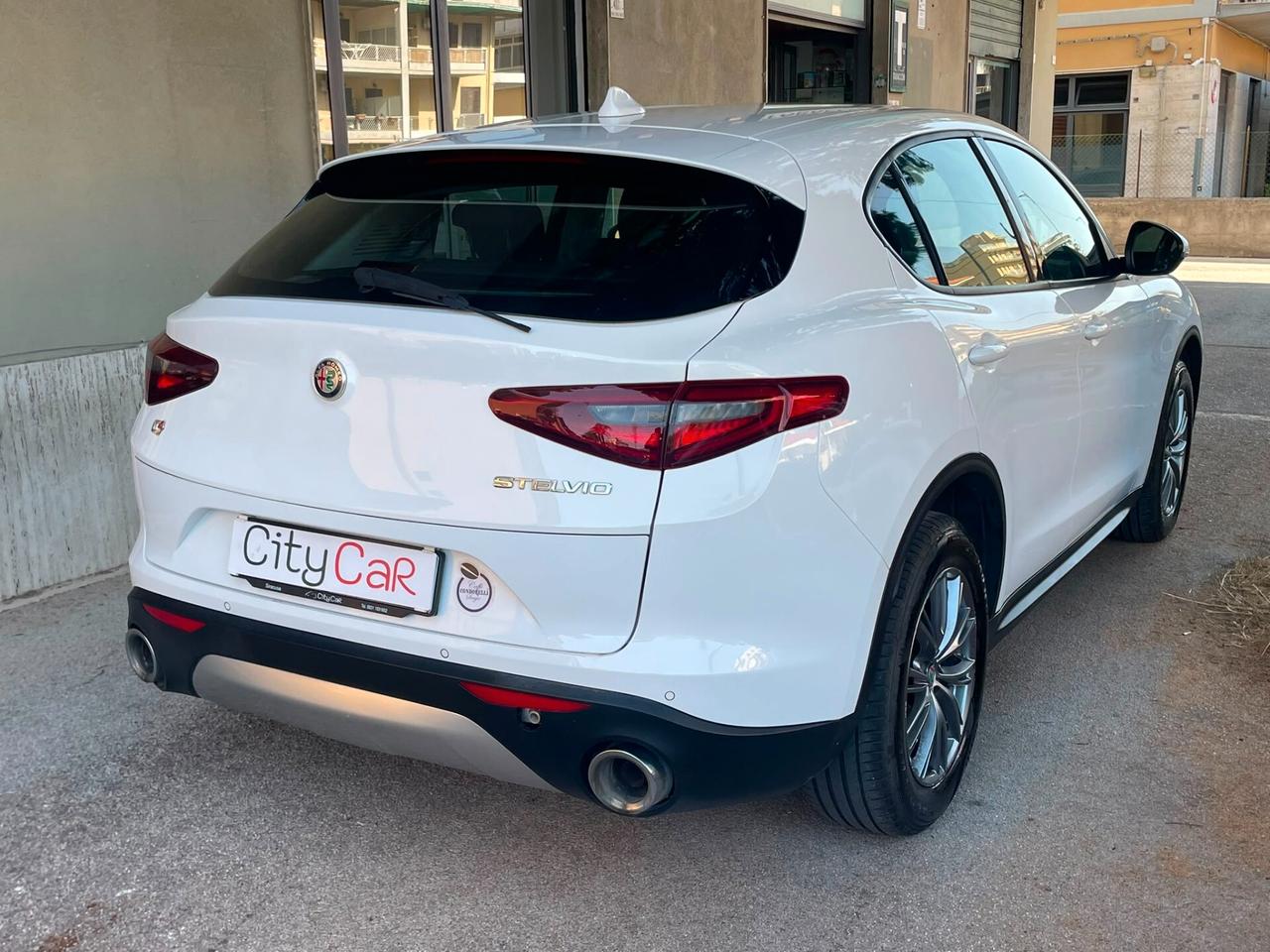 Alfa Romeo Stelvio 2.2 Turbodiesel 210 CV AT8 Q4 Business