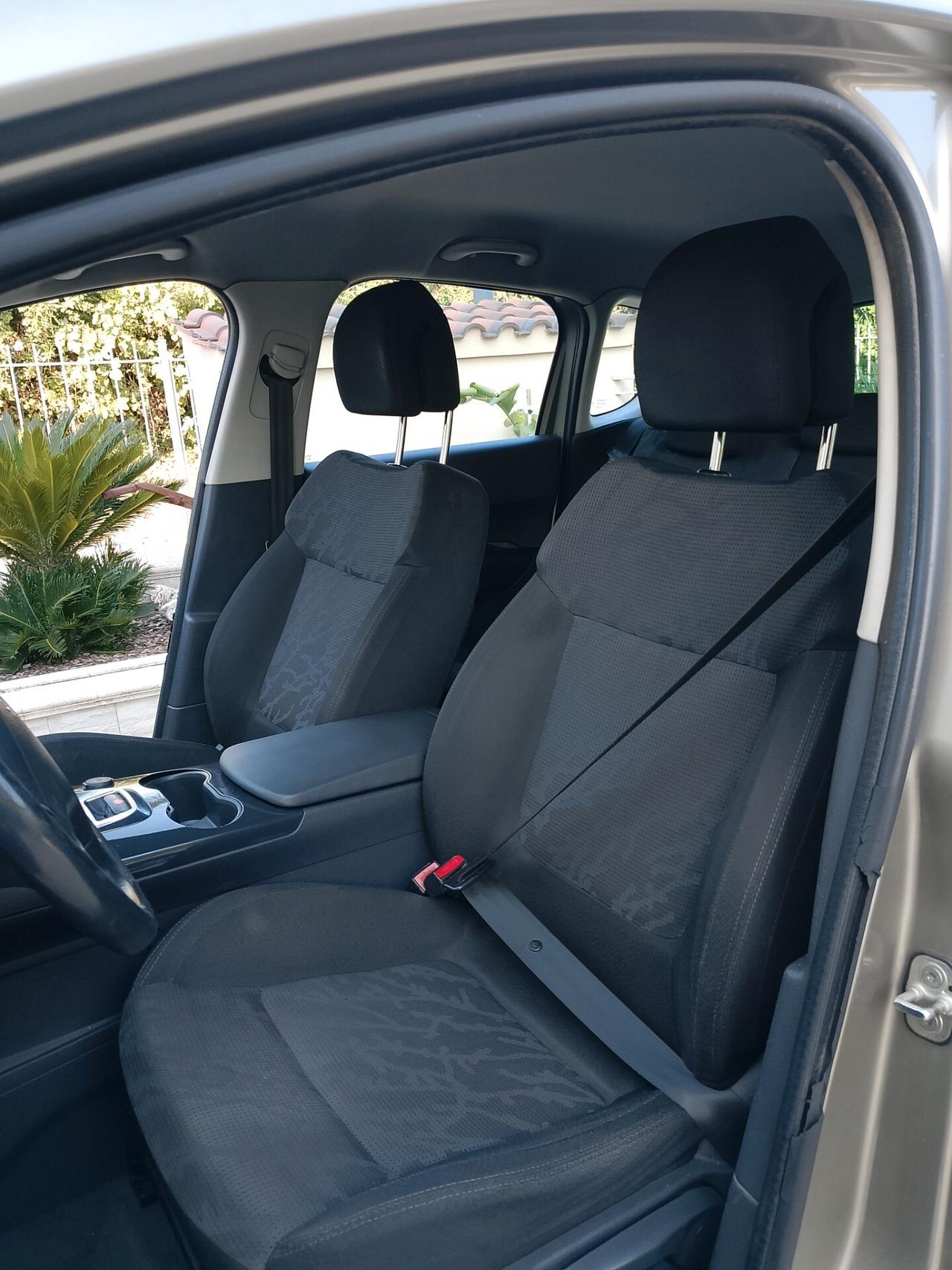 Peugeot 3008 1.6 HDi 110CV Premium