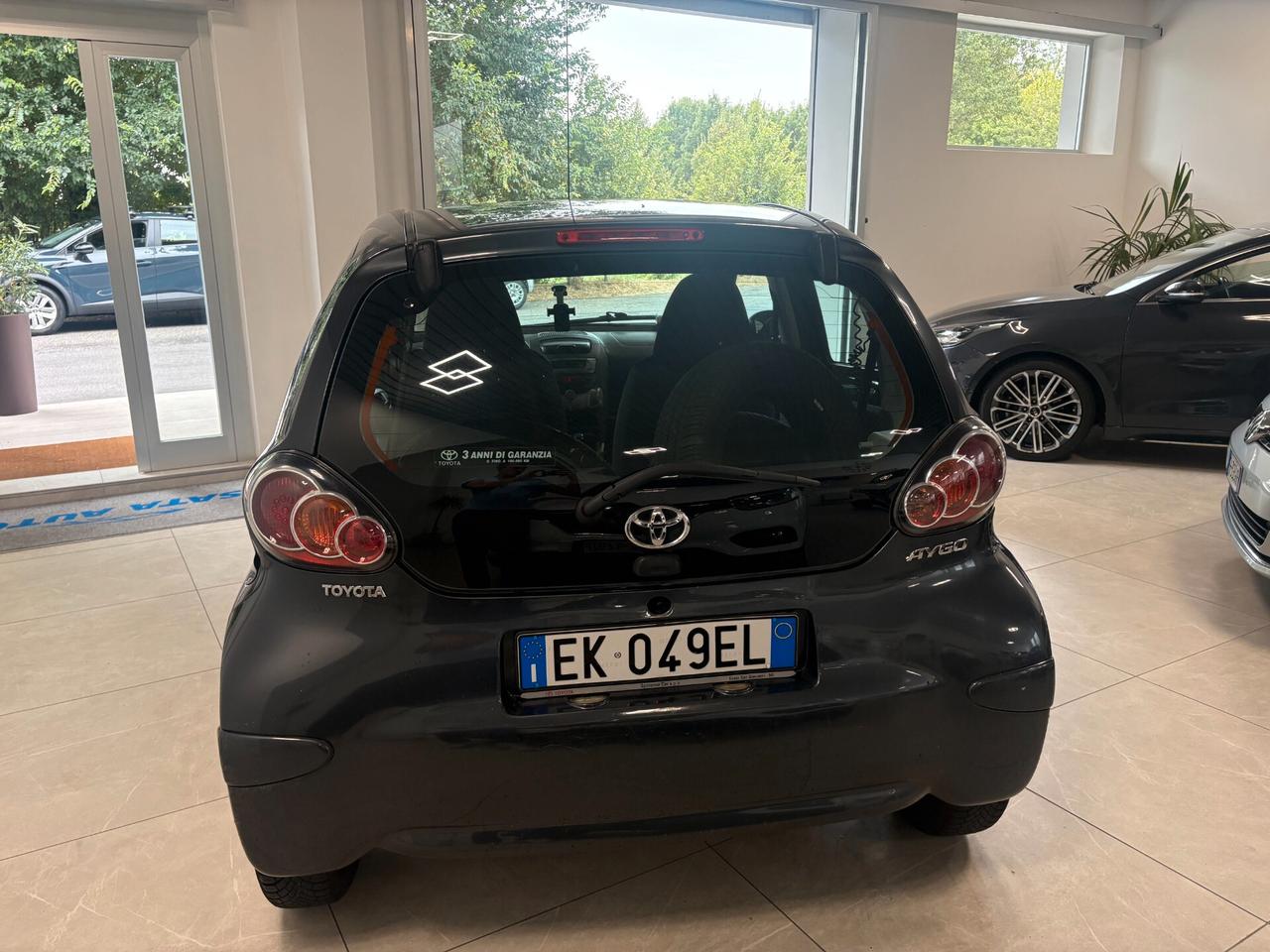 Toyota Aygo 1.0 12V VVT-i 5 porte Deep Ocean Connect
