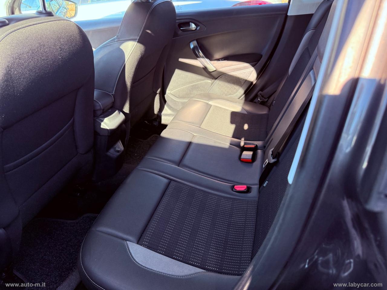 PEUGEOT 2008 BlueHDi 100 Allure