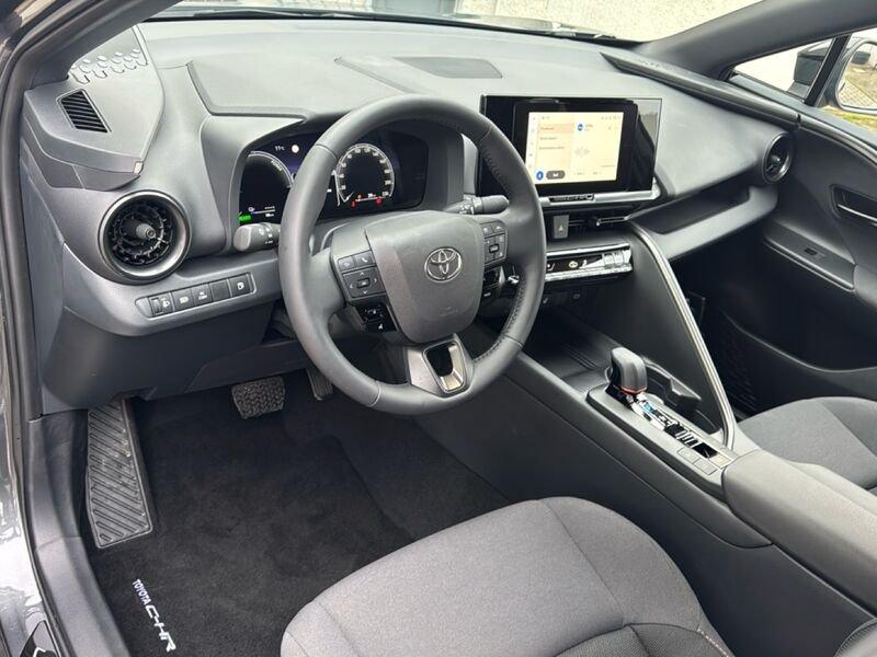 Toyota C-HR 2.0 P-HEV BUSINESS