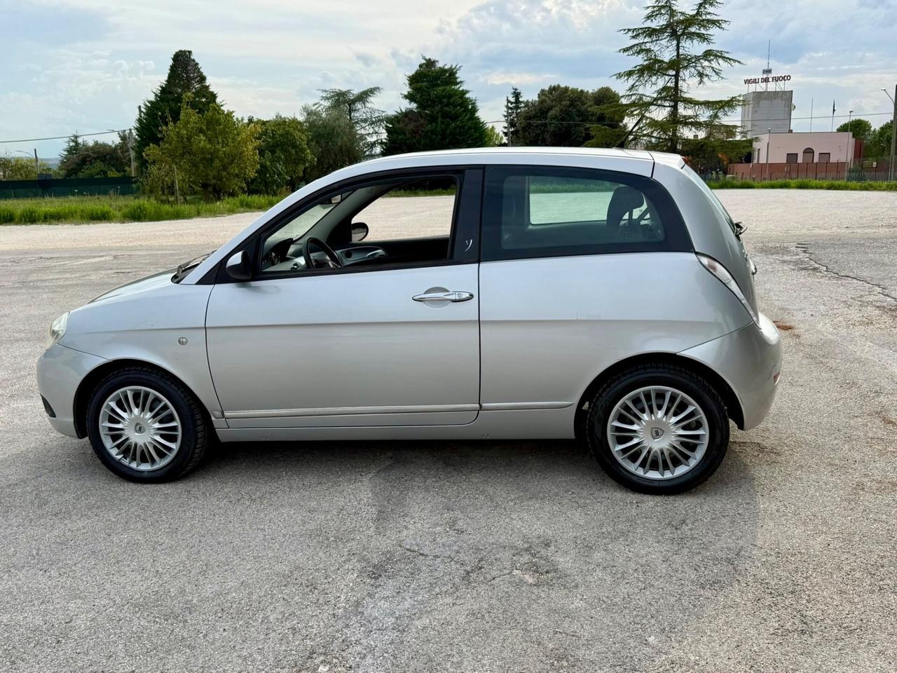 Lancia Ypsilon 1.2 Benzina Neopatentati Unicaproprietaria