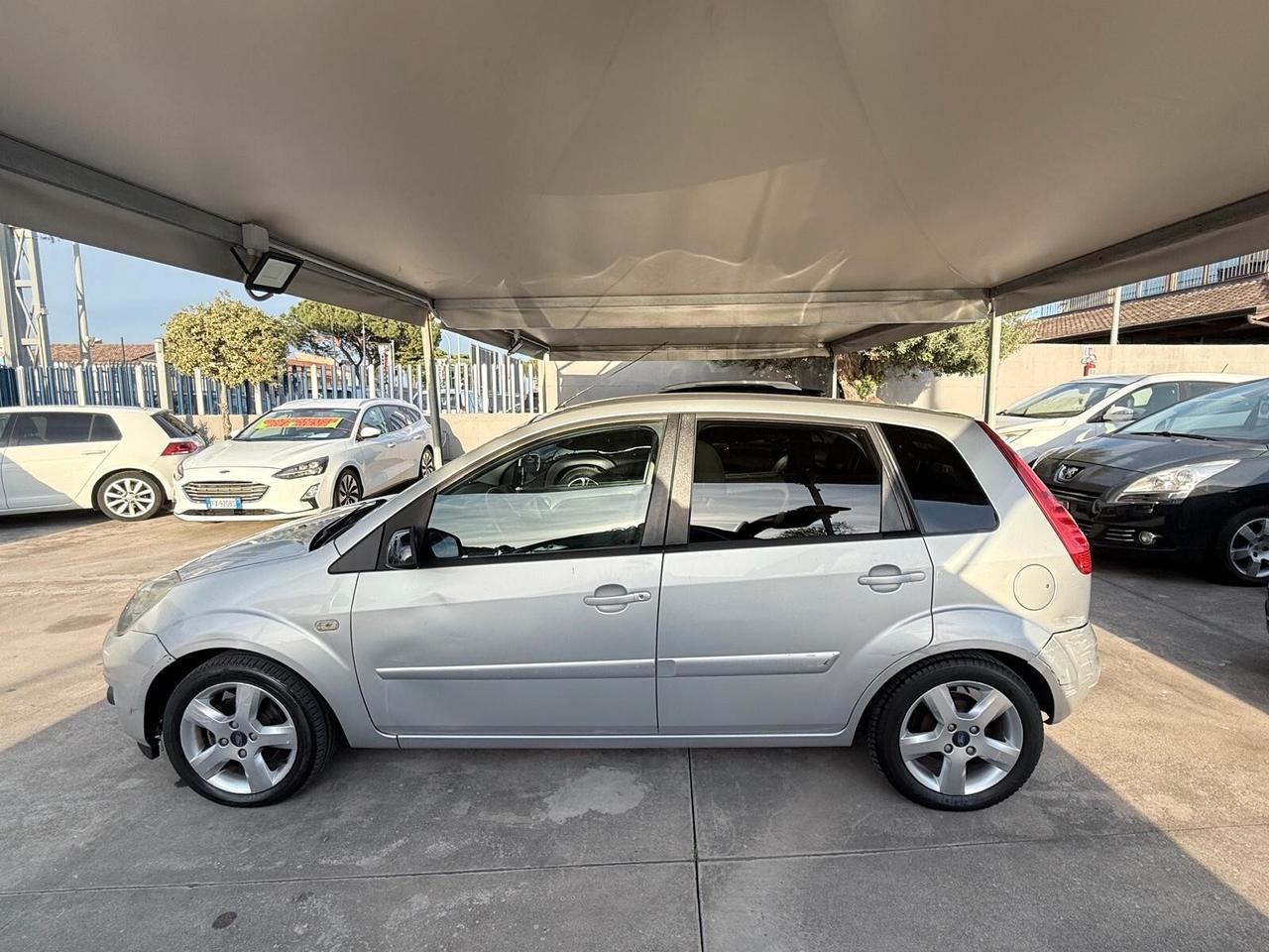 Ford Fiesta 1.4 TDCi 5p. Ghia