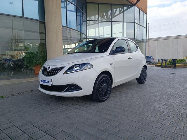 LANCIA Ypsilon 1.0 FireFly 5 porte S&S Hybrid Ecochic Silver