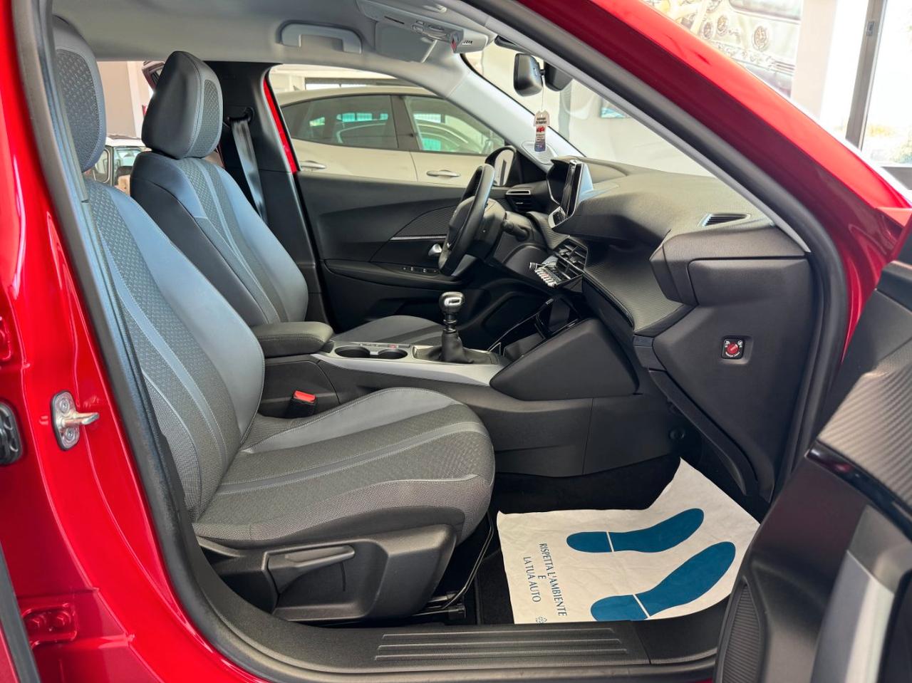 Peugeot 2008 1.2 GT Line 130cv Navi Carplay Uniprop