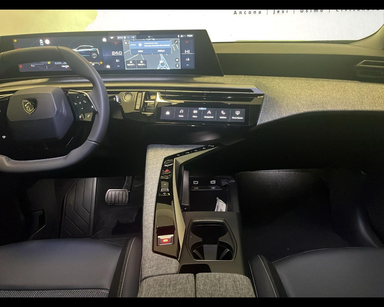 PEUGEOT Nuovo 3008 ALLURE - Hybrid 136 E-DCS6