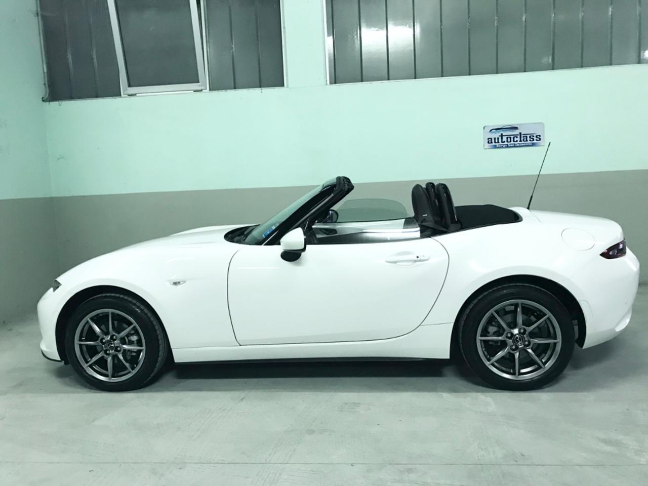 Mazda MX-5 1.5L Skyactiv-G Exclusive-Line