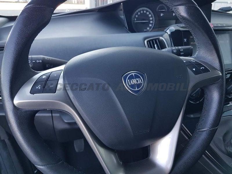 Lancia Ypsilon Ypsilon 1.0 firefly hybrid Gold s&s 70cv