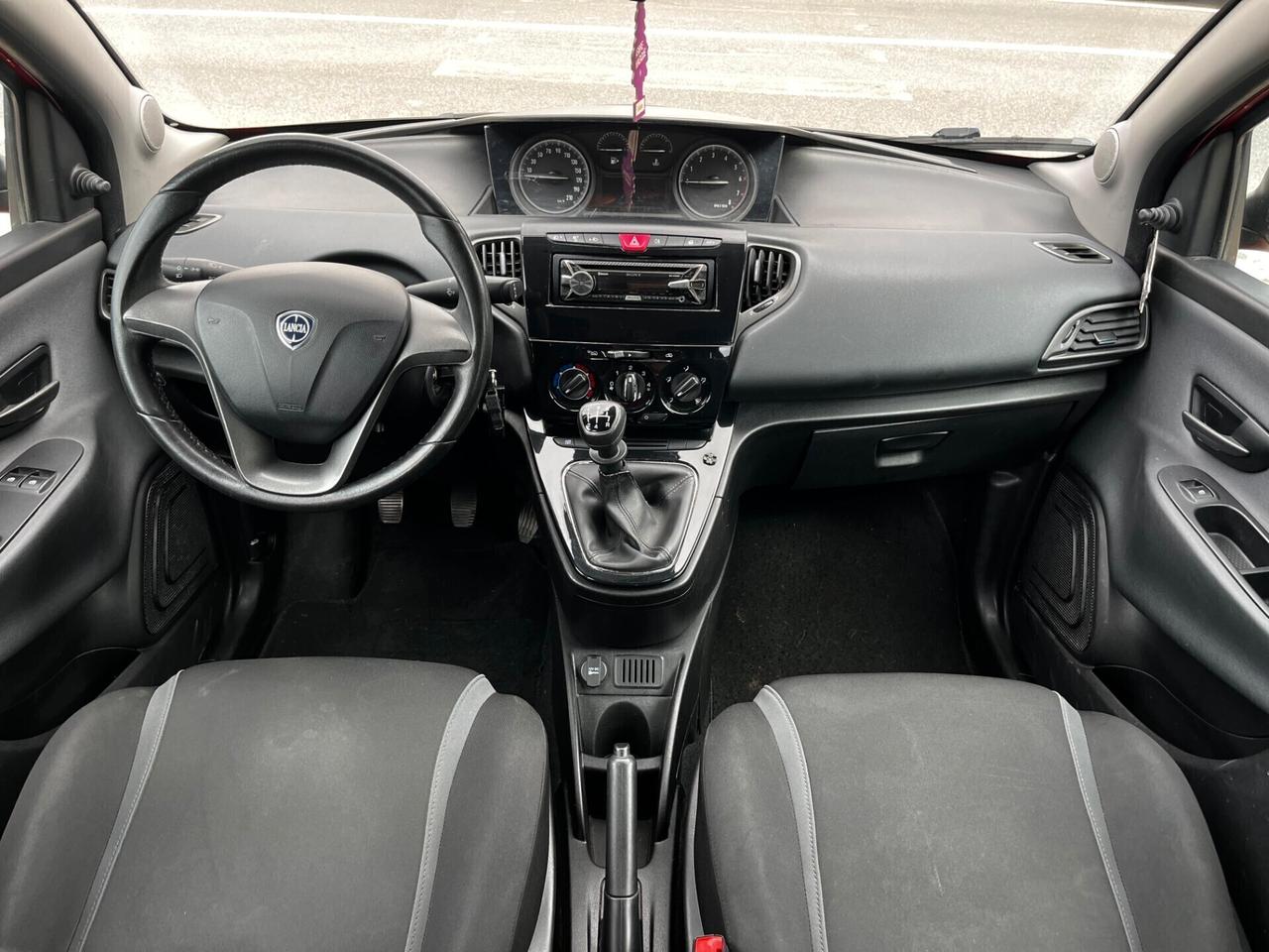 Lancia Ypsilon 1.2 69 CV 5 porte GPL Ecochic Silver