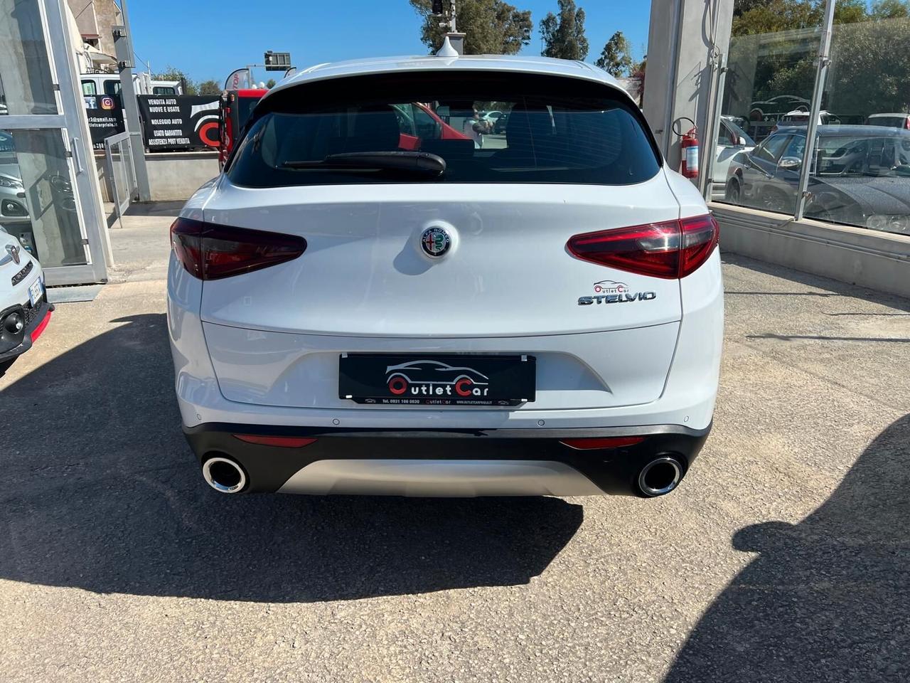 Alfa Romeo Stelvio 2.2 Turbodiesel 160 CV AT8 RWD Business