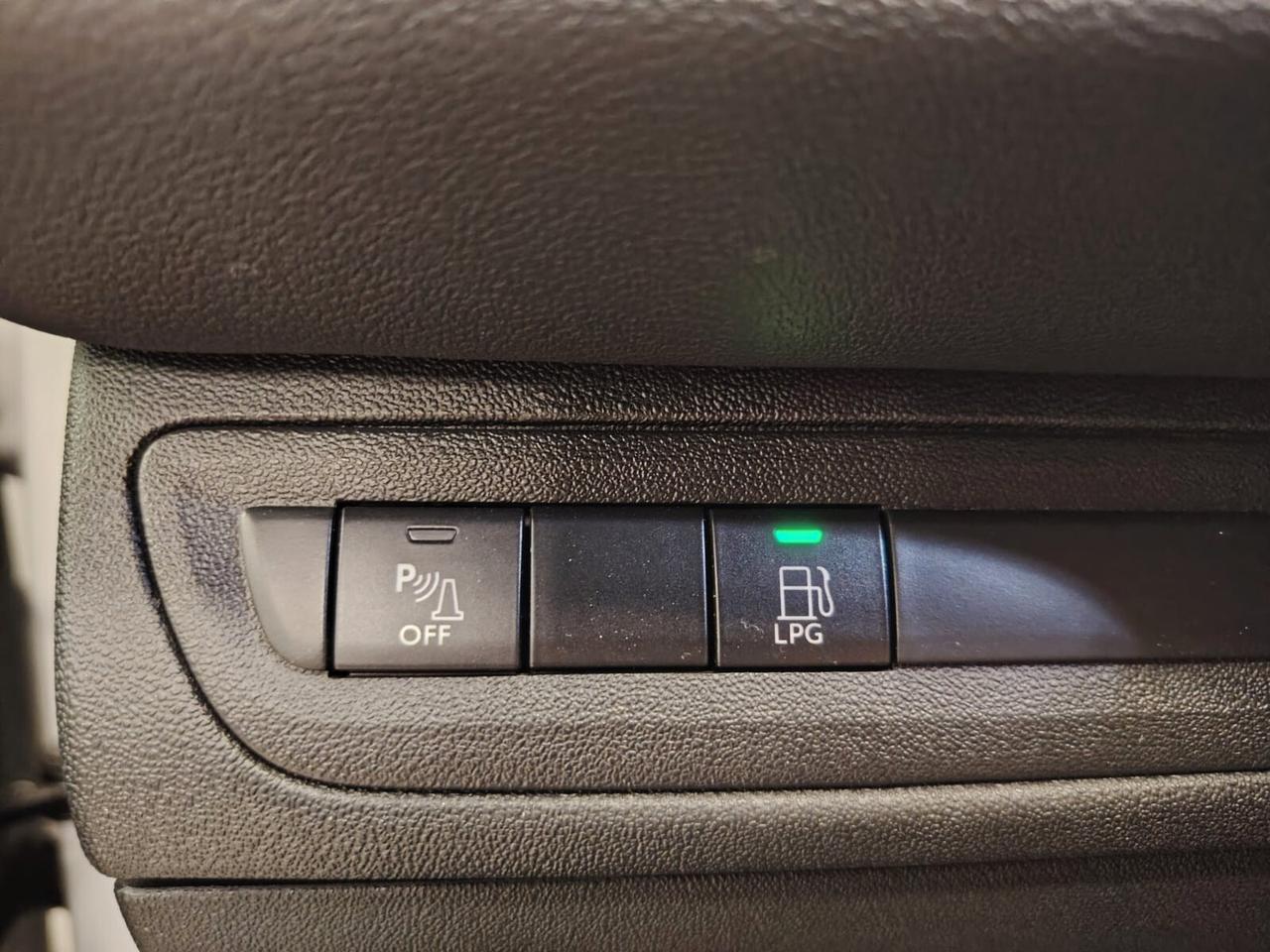 Peugeot 208 PureTech 82 5p. GPL