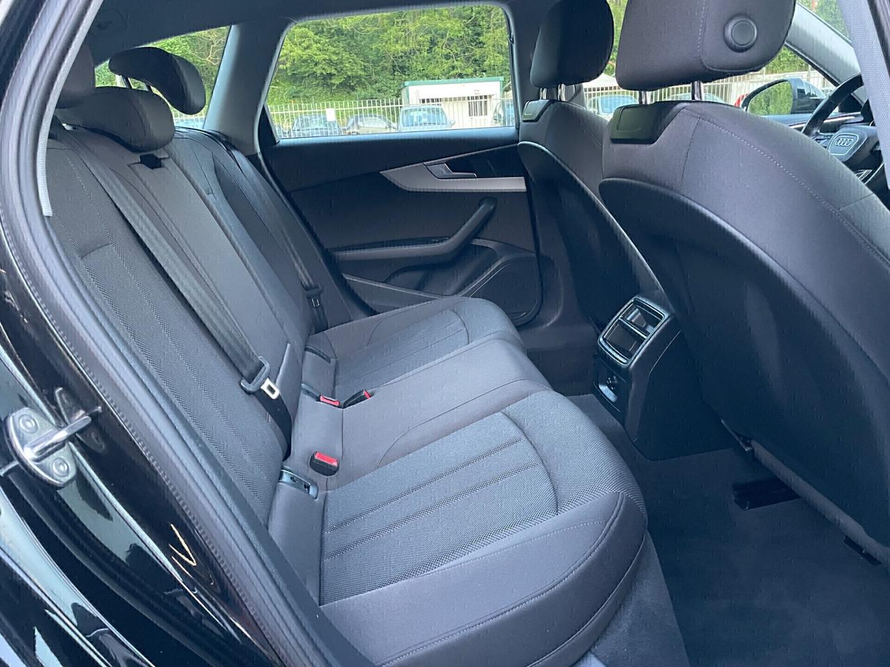Audi A4 Avant 35 TDI/163 CV S tronic Business Advanced